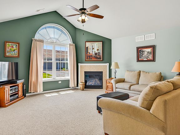 5th image of 638 Handel Ln