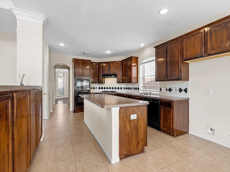 1111 Blue Leaf Dr — Photo 23
