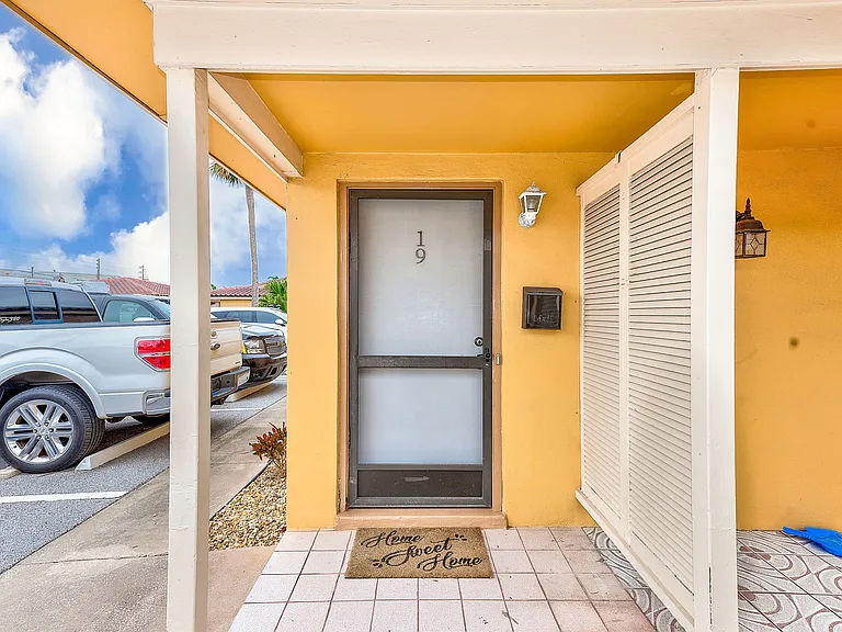2600 Paula Dr N — Photo 11