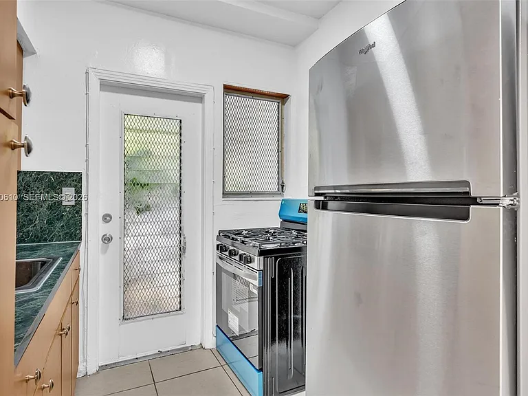 934 Meridian Ave #7 — Photo 9