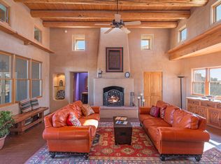 35 Coppermallow Rd, Santa Fe, NM 87506