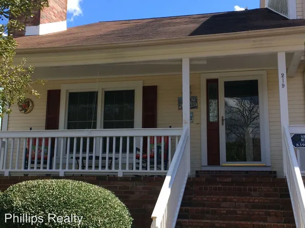 219 N Oak Dr, Myrtle Beach, SC 29575