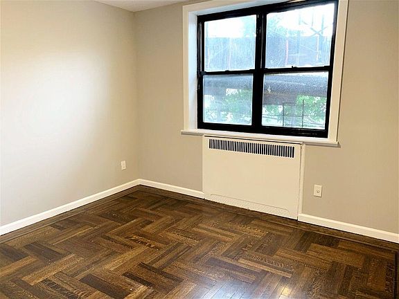 4th image of 1011 Carroll Pl #2Z