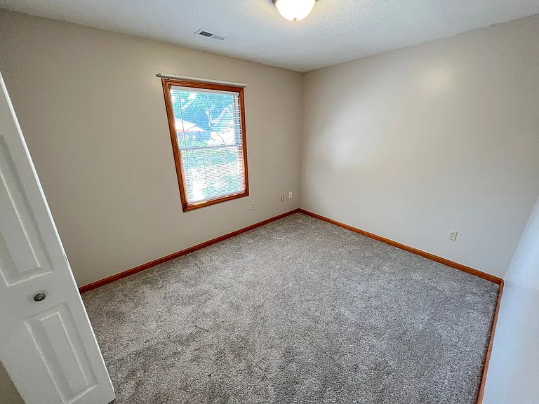 681 Maple Ave — Photo 39