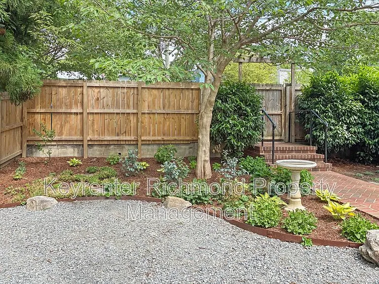 615 S Laurel St — Photo 28