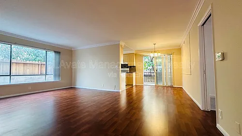 1416 N Martel Ave #3 Photo 1