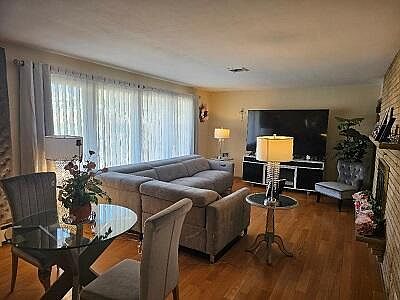 5th image of 4519 Linderman AVENUE