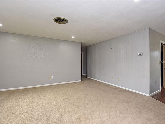 3rd image of 1735 Petersburg Ave