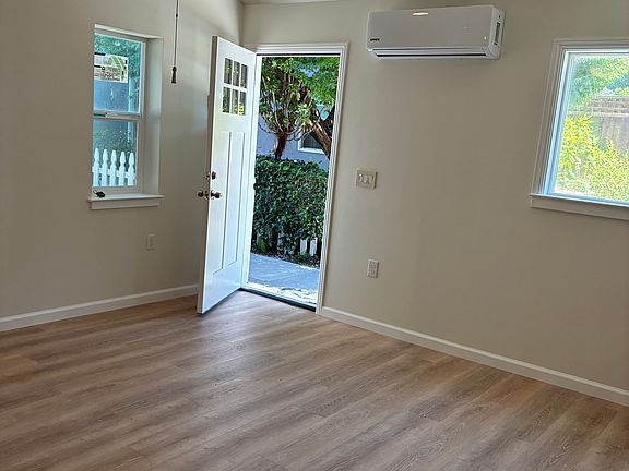 3rd image of 1655 Cottle Ave