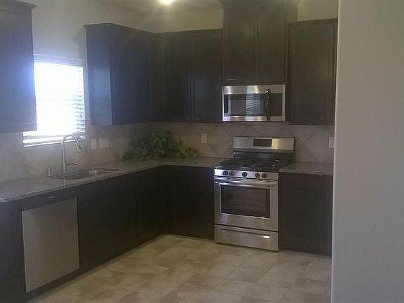 3rd image of 3210 Hatteras Dr