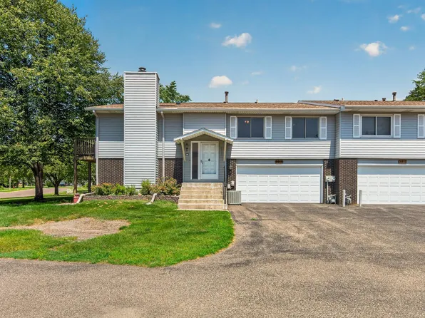 3915 Gershwin Ave N, Oakdale, MN 55128