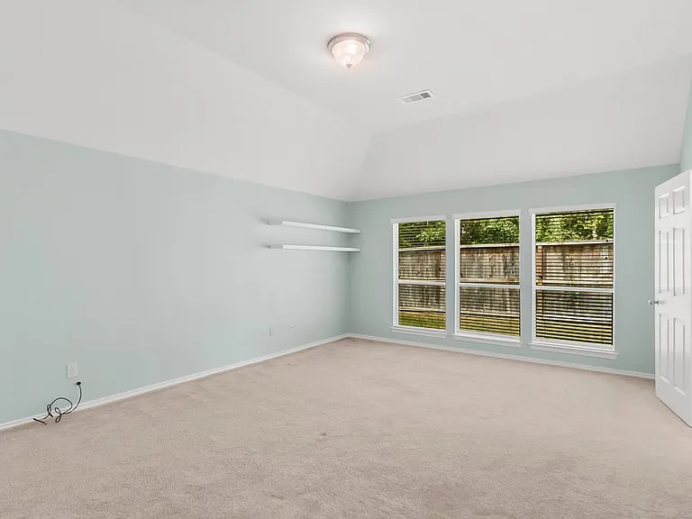 2419 Keegan Hollow Ln — Photo 25