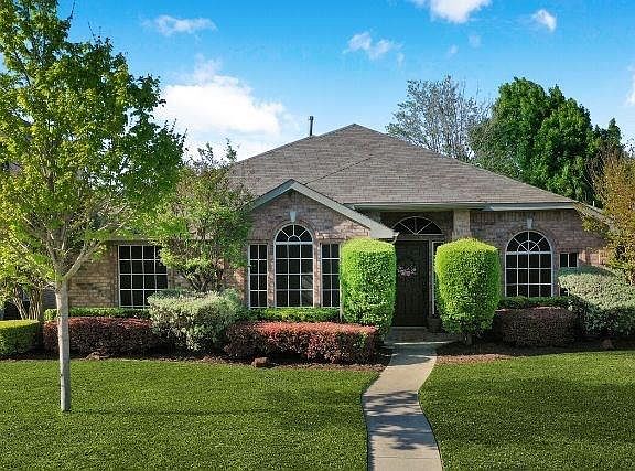 2nd image of 10404 Cecile Dr