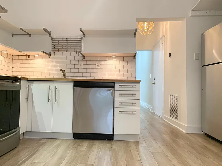 687 Durant Pl NE #4 — Photo 9