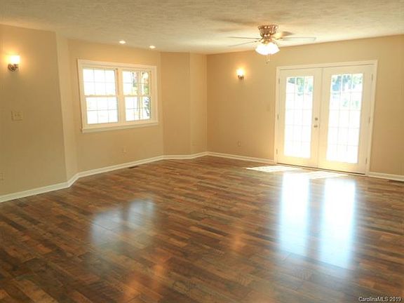 5th image of 601 Dixie Ave NW