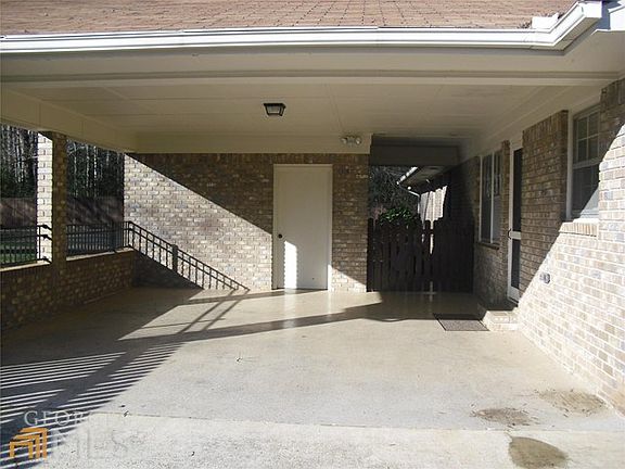 4th image of 104 N Nixon St