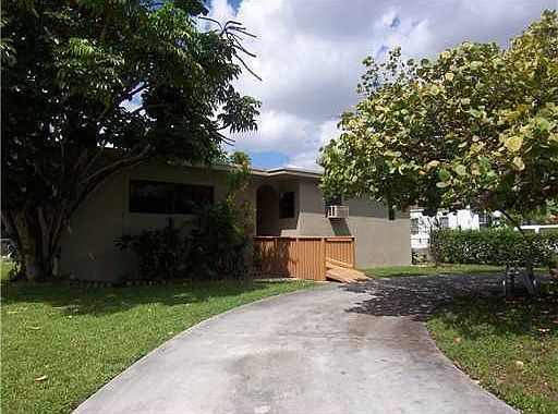 2nd image of 261 N Melrose Dr
