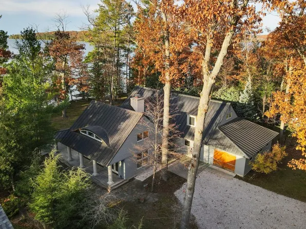 9453 Fairview Ave, Williamsburg, MI 49690