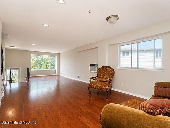 5th image of 6 Nehring Ave