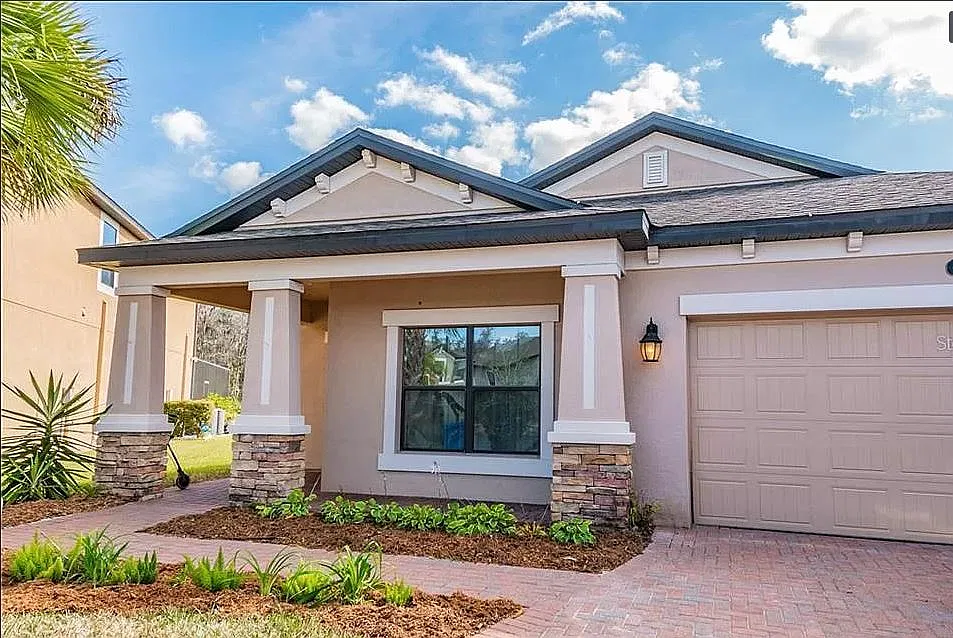 4 bed, 2094 sqft, $2,700 — Photo 4
