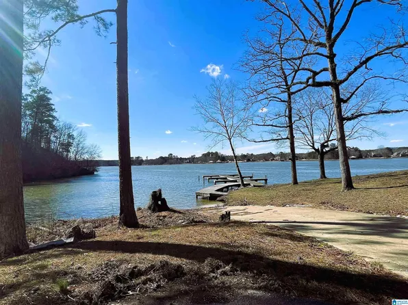 211 Shore Side Ln #211, Sylacauga, AL 35151