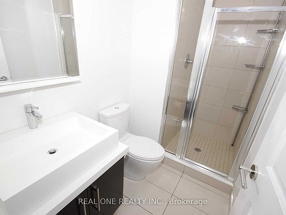 5th image of 1080 Bay St #3307