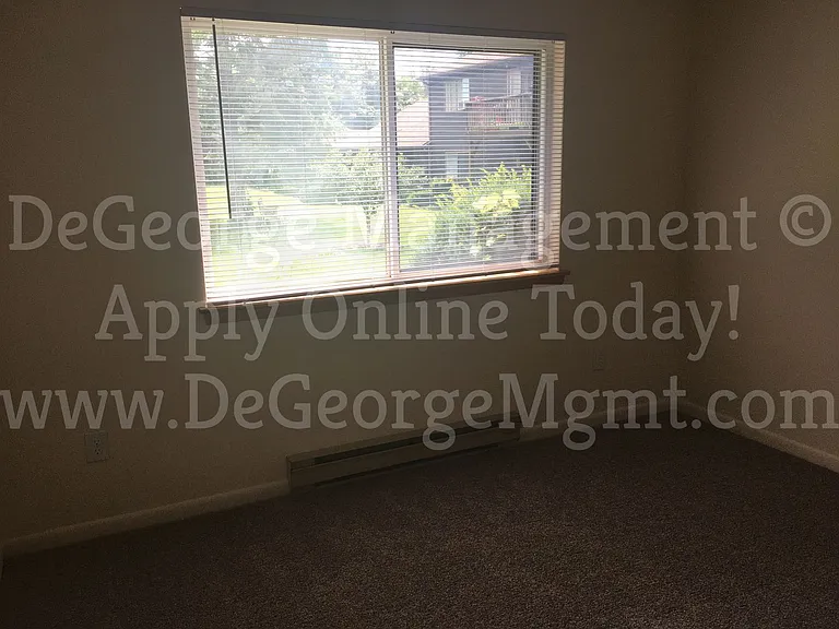Parkway Apartments — Photo 56