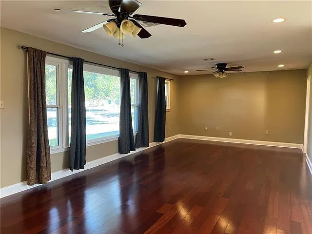 840 Turquoise St — Photo 3