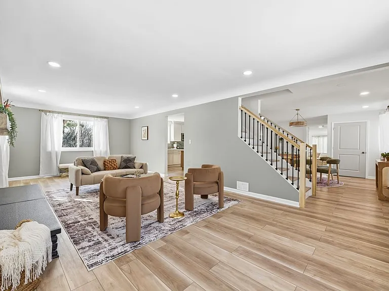 624 Orchard Hill Dr — Photo 4