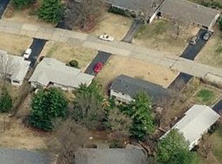 12161 Lake Placid Dr, Saint Louis, MO