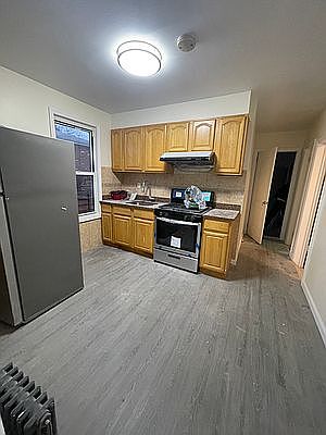 4th image of 9302 50th Ave Floor 2