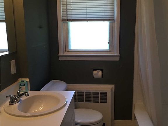 3rd image of 112 Dean St