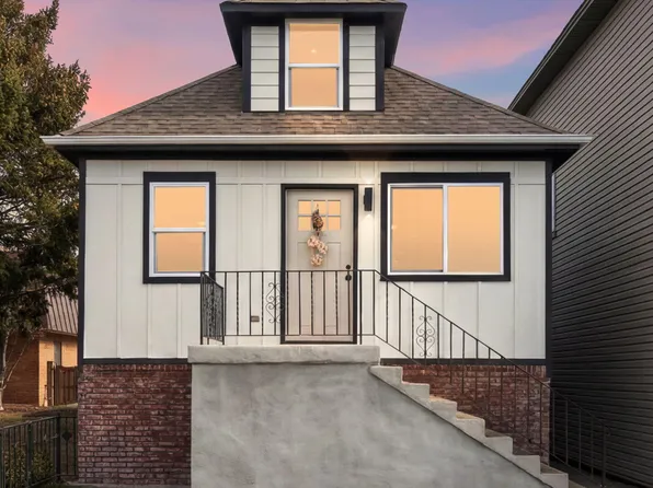 2017 Clark St, Whiting, IN 46394