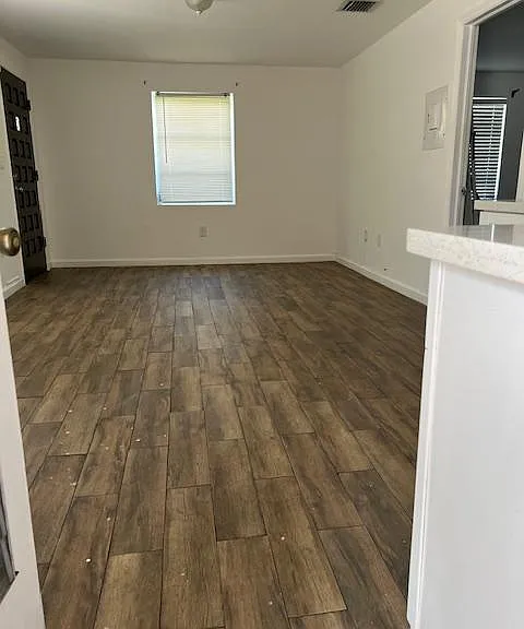 2190 SW 13th St — Photo 8