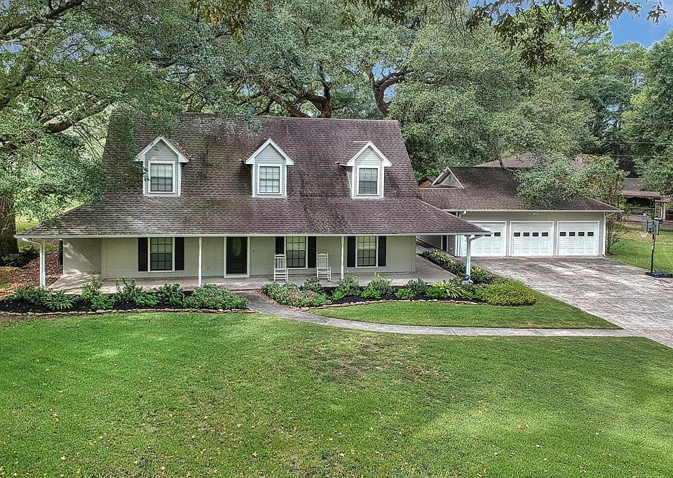 1st image of 18715 Goldfinch Ln