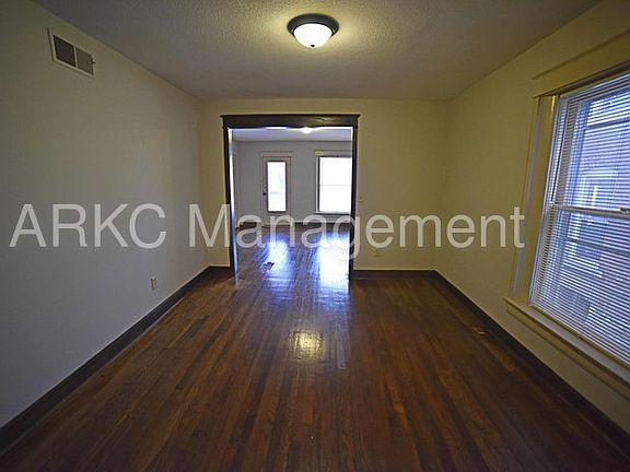 2nd image of 2543 Cherry St APT 2