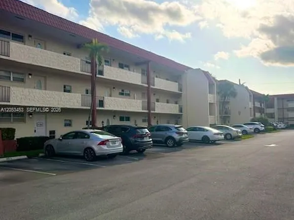 361 S Hollybrook Dr APT 104, Pembroke Pines, FL 33025