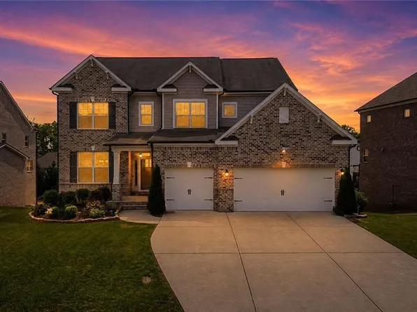 5640 Oliver Ct, Cumming, GA 30040