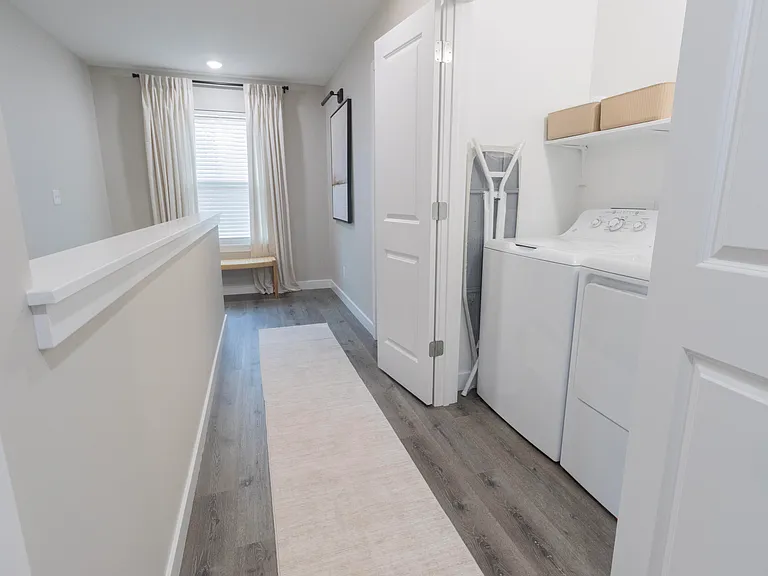 2700 Emery Dr — Photo 32