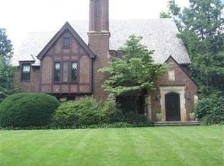 2848 Eaton Rd, Shaker Heights, OH 44122