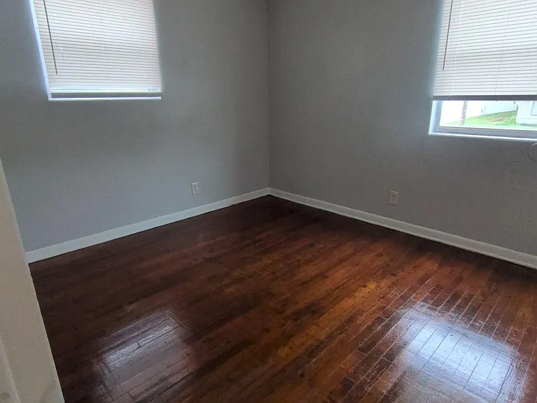 1145 W 25th St #1 — Photo 5