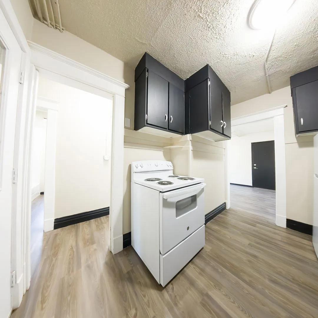 Cottage Heights Apartments — Photo 3