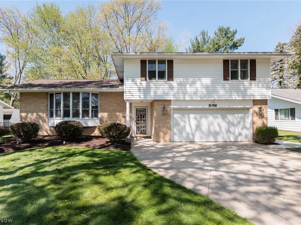 5058 Berkshire Dr, North Olmsted, OH 44070