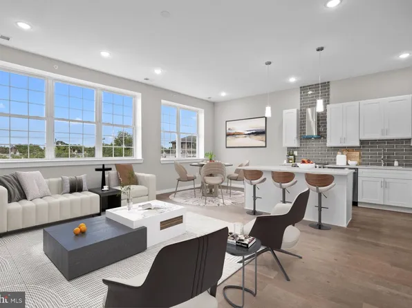 418 Jefferson Ave #9, Bristol, PA 19007