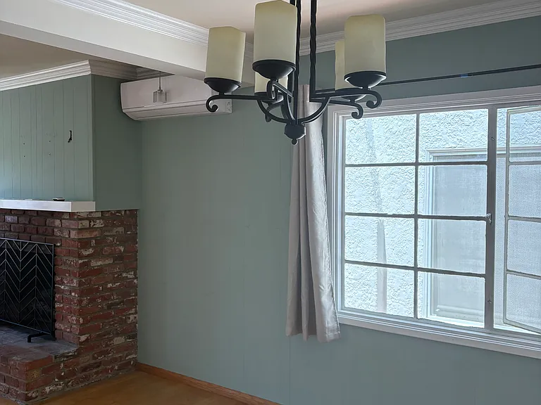 130 Covina Ave — Photo 17
