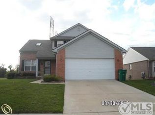 13816 Country Walk Blvd #33, Van Buren Township, MI 48111