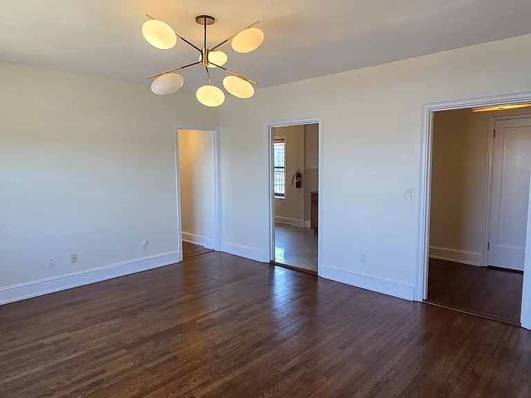 1700 Webb St #5B — Photo 9