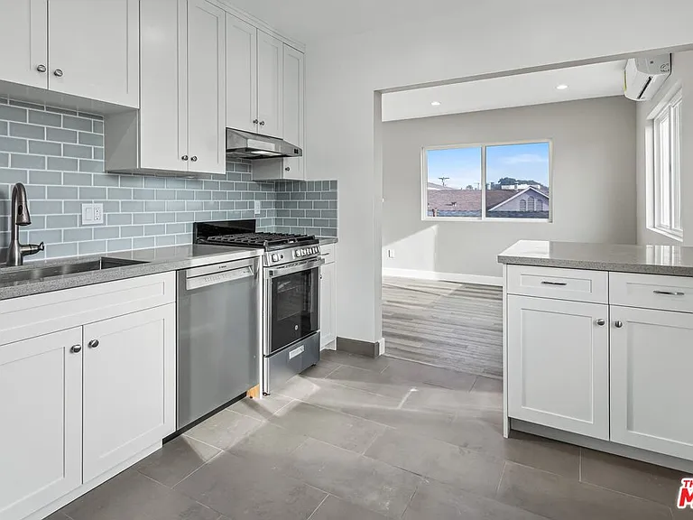 5459 Carlin St #3 — Photo 1