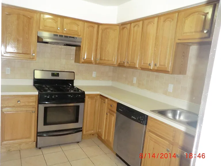 35 Logan Ave #1 — Photo 6