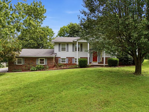 2nd image of 3088 Dixie Lee Cir